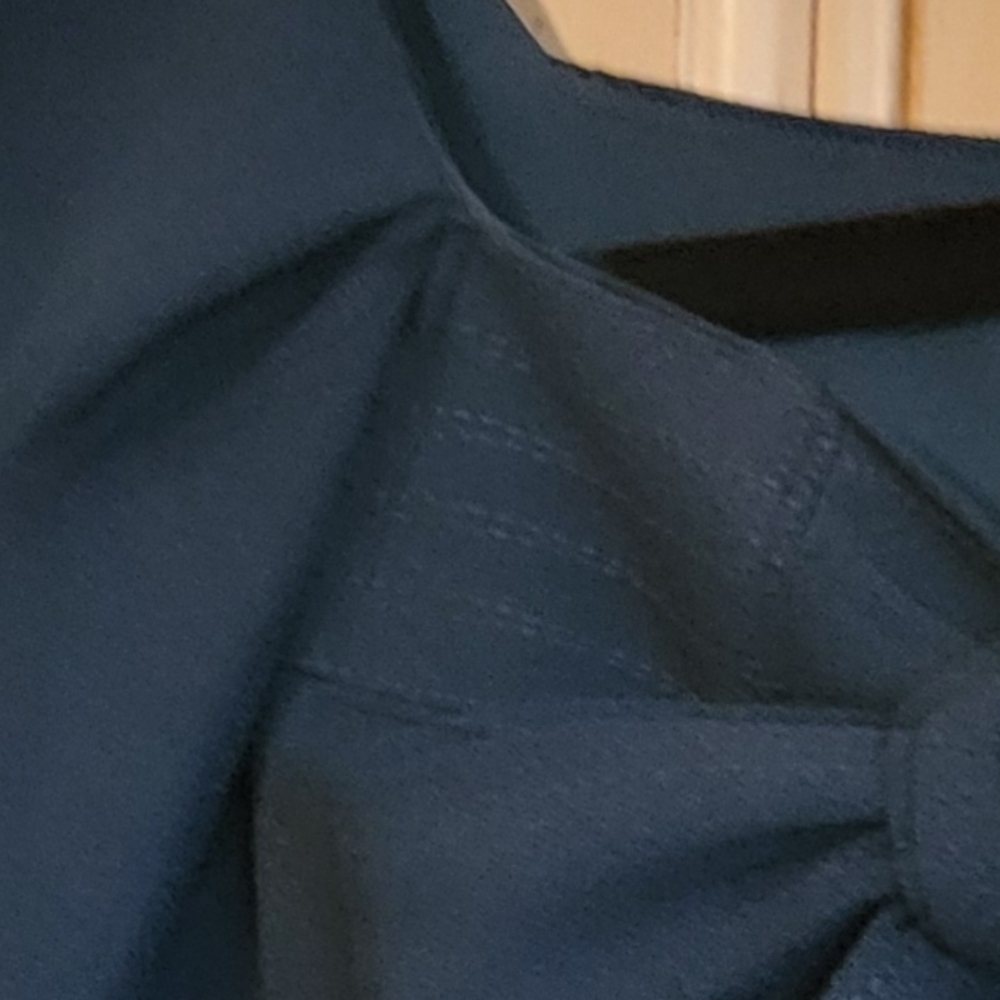 Eliza J Emerald Dress with Bow and Back Cutout NWT - Picture 7 of 13
